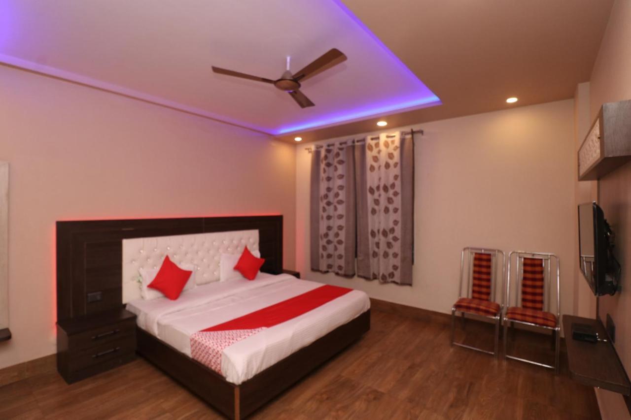 Oyo 33387 Laxmi Lawn And Resort Suite Lucknow Eksteriør billede