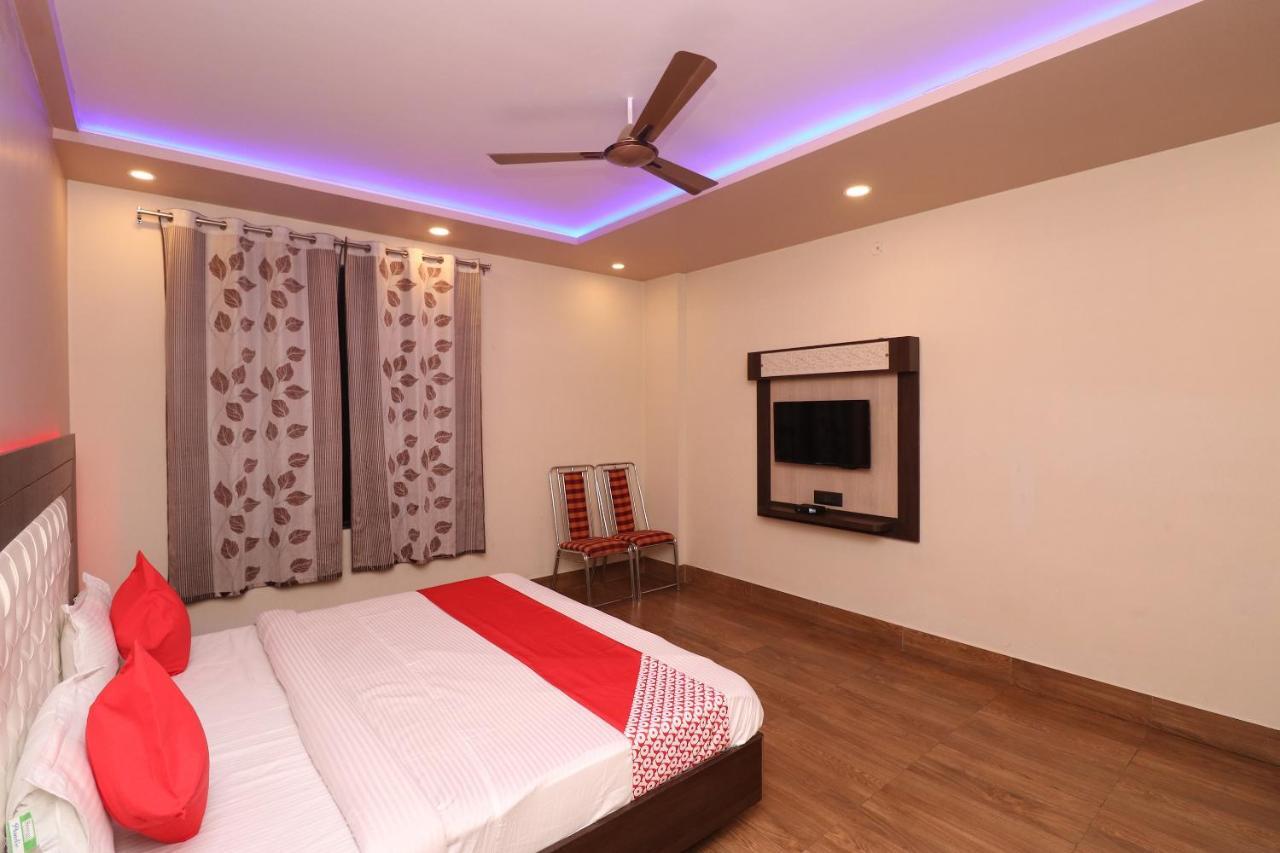 Oyo 33387 Laxmi Lawn And Resort Suite Lucknow Eksteriør billede